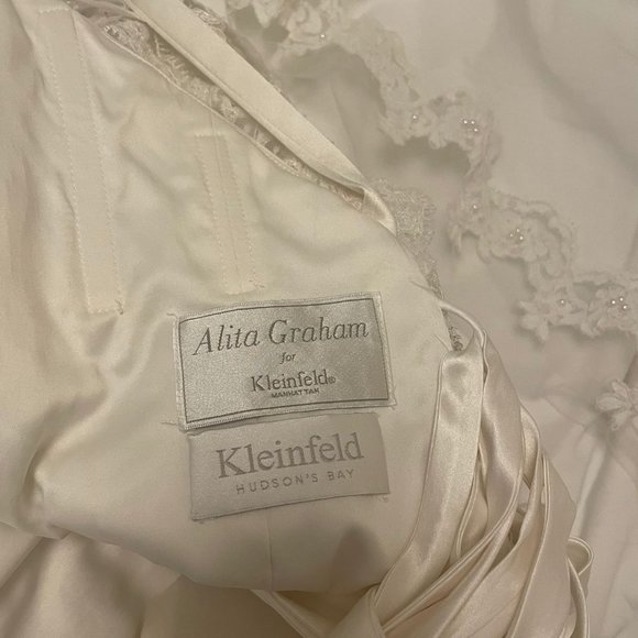 Alita Graham Wedding Dress - Picture 6 of 6